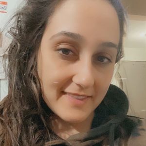 Meet your Posher, Becca